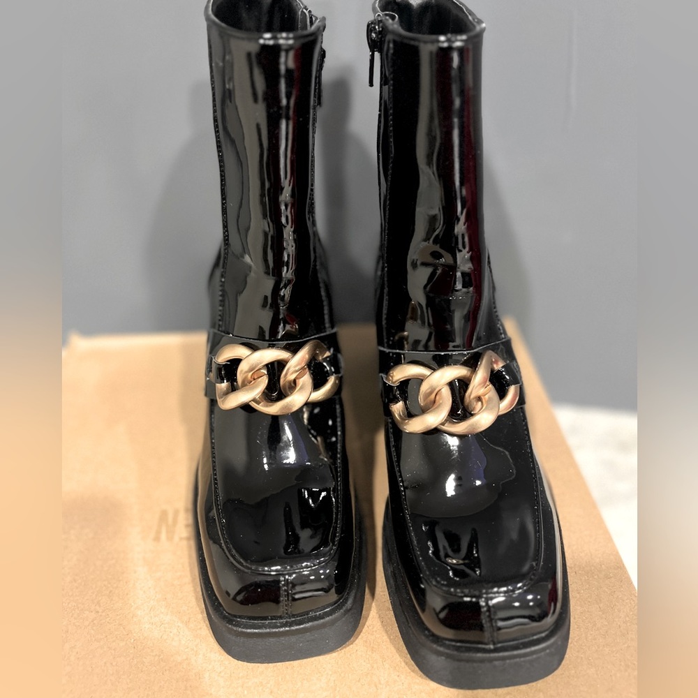 Steve Madden Black Patent Boots